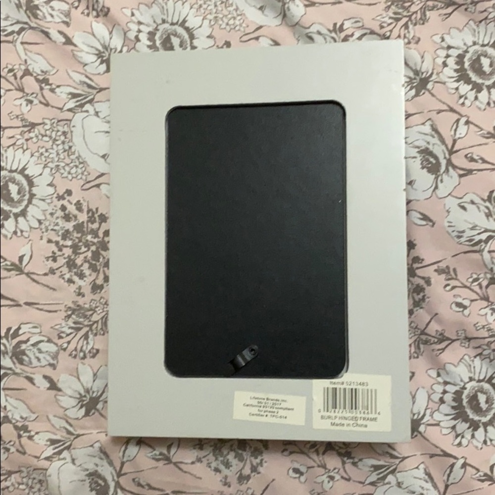 Picture frame - Picture 2 of 3